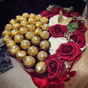 Heart shaped roses box
