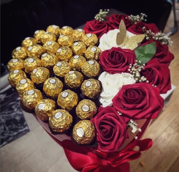 Heart shaped roses box