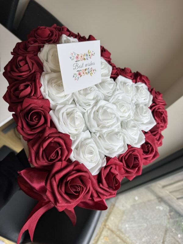 Heart shaped roses box - Image 3